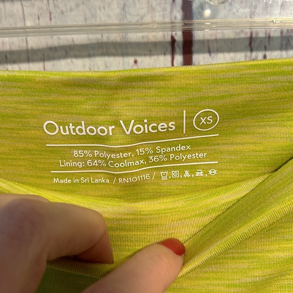 NWT Outdoor Voices Flow 7” Short - Picture 4 of 6